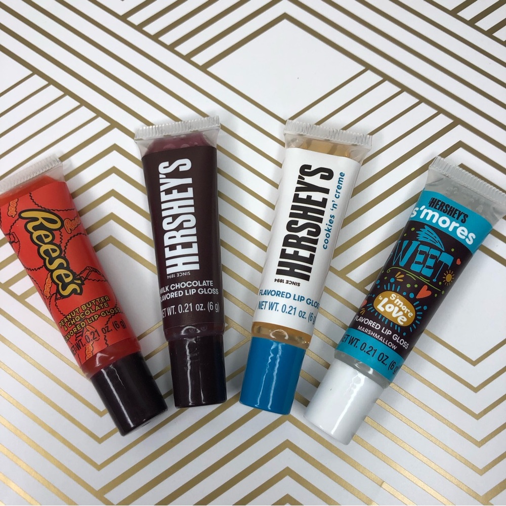 Hershey’s & Reese’s Milk Chocolate Peanut Butter Cup Flavor Lip Gloss Gift Set - Picture 3 of 15